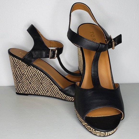 torrid Shoes - NWT Women's Torrid Black Sandal Wedges